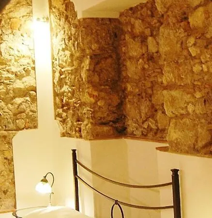 Incantevole E Storico Appartamento In Pieno Centro Taormina Exterior photo