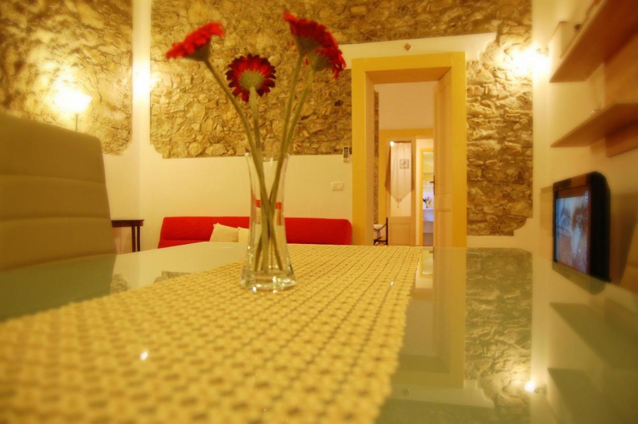Incantevole E Storico In Pieno Centro Appartement